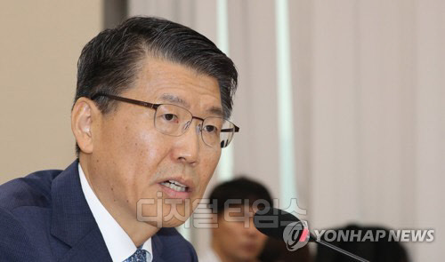 은성수 금융위원장 후보자가 29일 오전 국회에서 열린 인사청문회에서 의원질의에 답변하고 있다. 연합뉴스 제공.